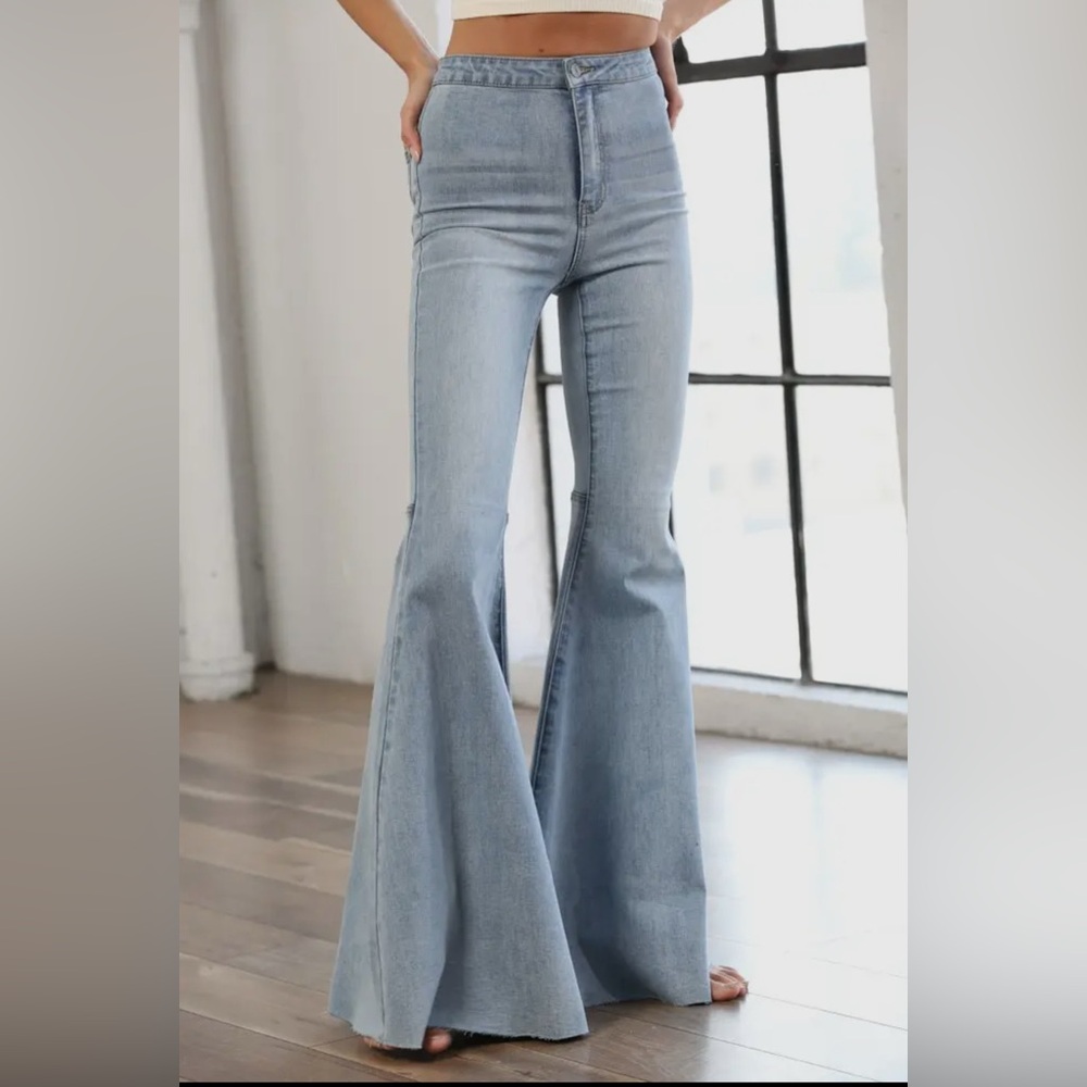 SUPERflare Denim.   NWT.